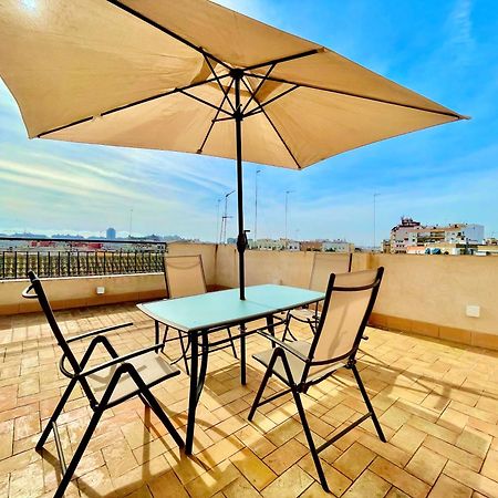 Philippe'S Home Triana Con Terraza Севиля Екстериор снимка