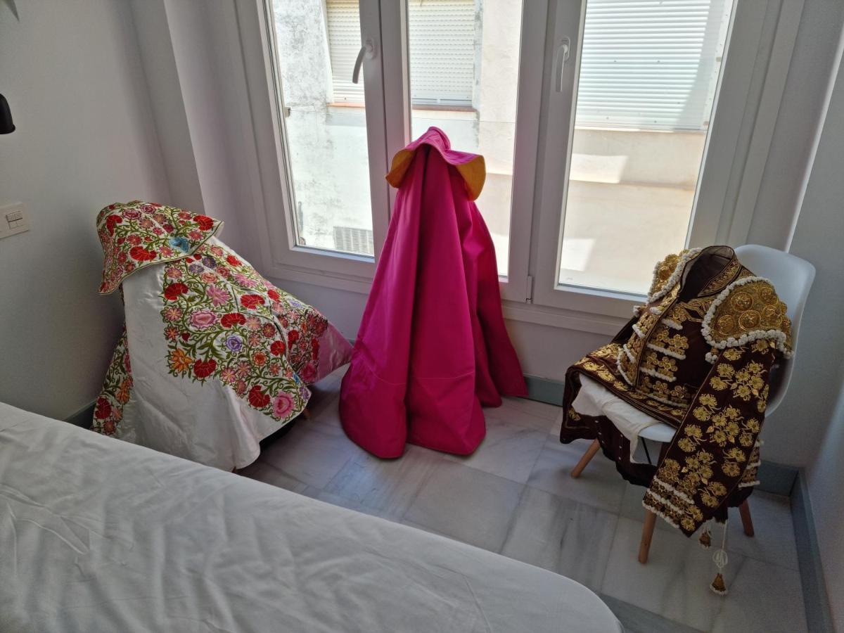 Philippe'S Home Triana Con Terraza Севиля Екстериор снимка